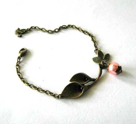 Antiqued Bronze Calla Lily Bracelet With Peach Glass Pearl